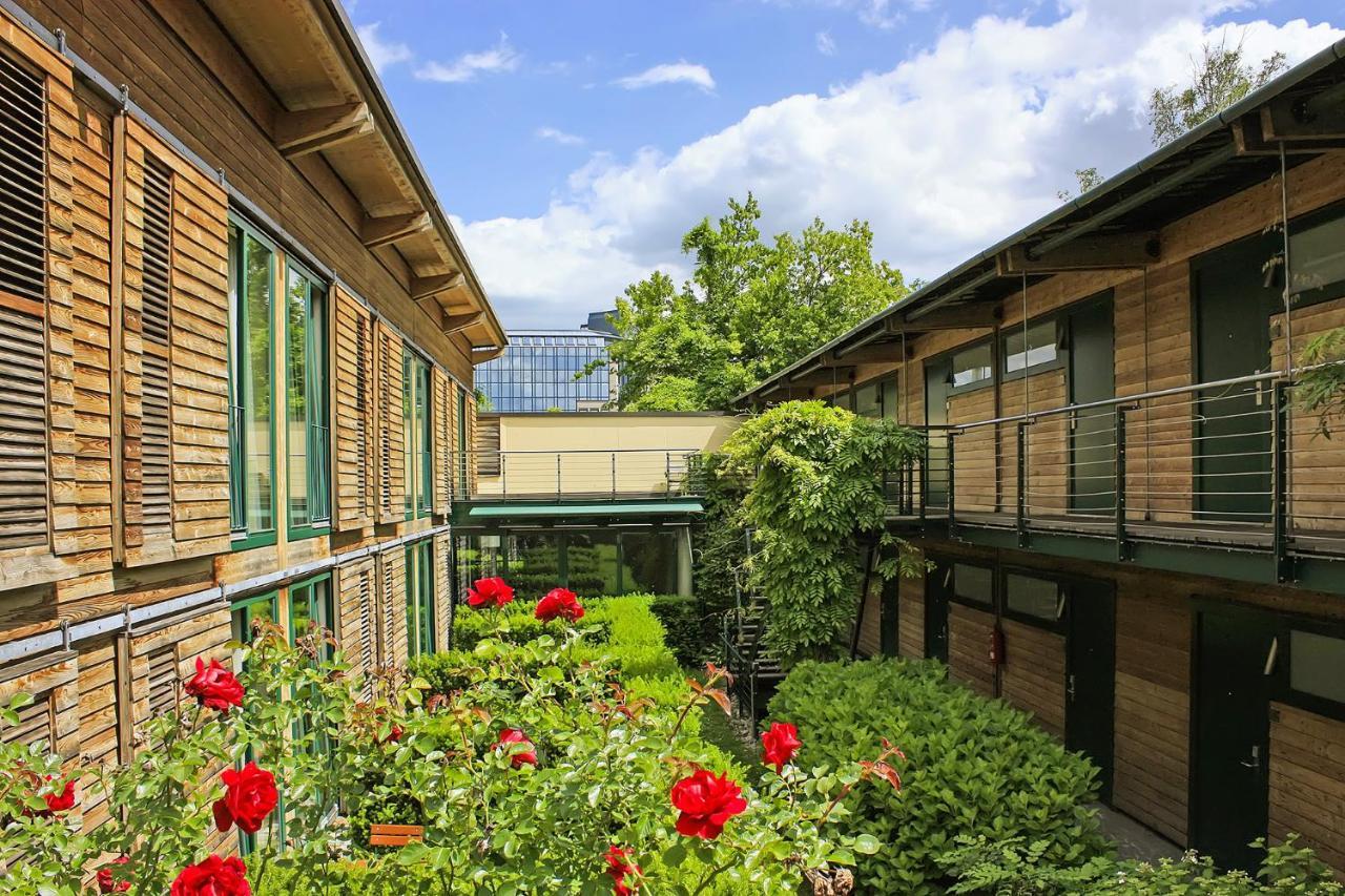 SportScheck Hotel Unterföhring Exterior foto